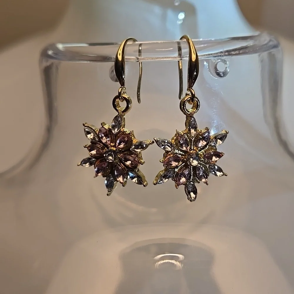 Crystal Gold Snowflake Shaped Alloy Dangle Earrings _ Minimalist Creative